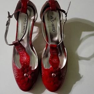 Women's dress shoes